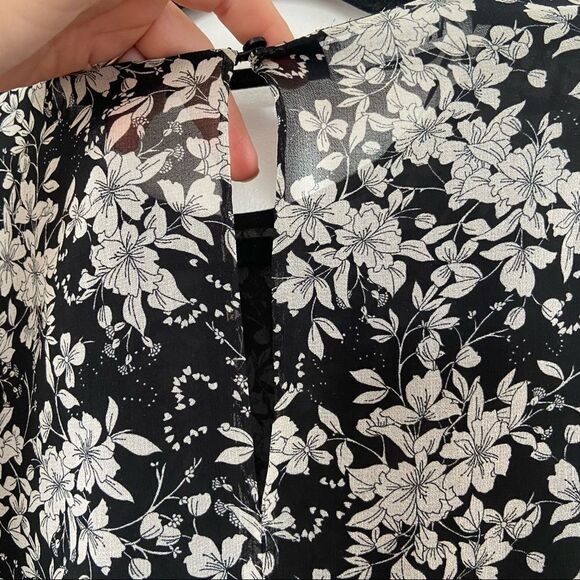 Zara Cropped Floral Long Sleeve Blouse Black Grey Size Small - Picture 6 of 8